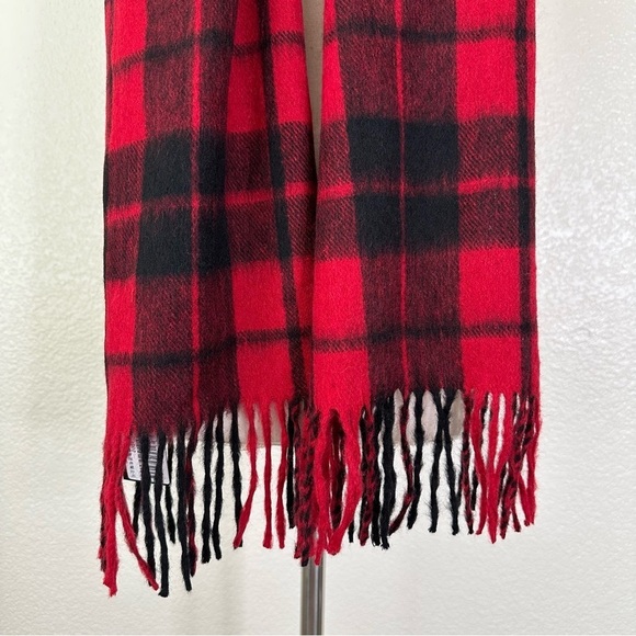 NWT Red Black Plaid 100% Cashmere Fringe Scarf - Picture 4 of 6